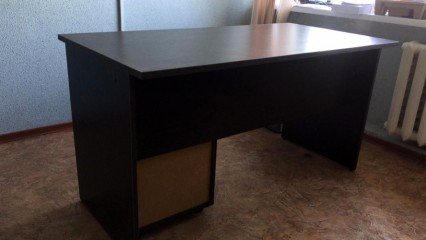 Офисный стол для персонала
